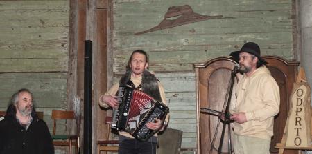 OTVORITEV RAZSTAVE V GALERIJI KRPAN 08 FOTO TINE ŠUBIC.JPG